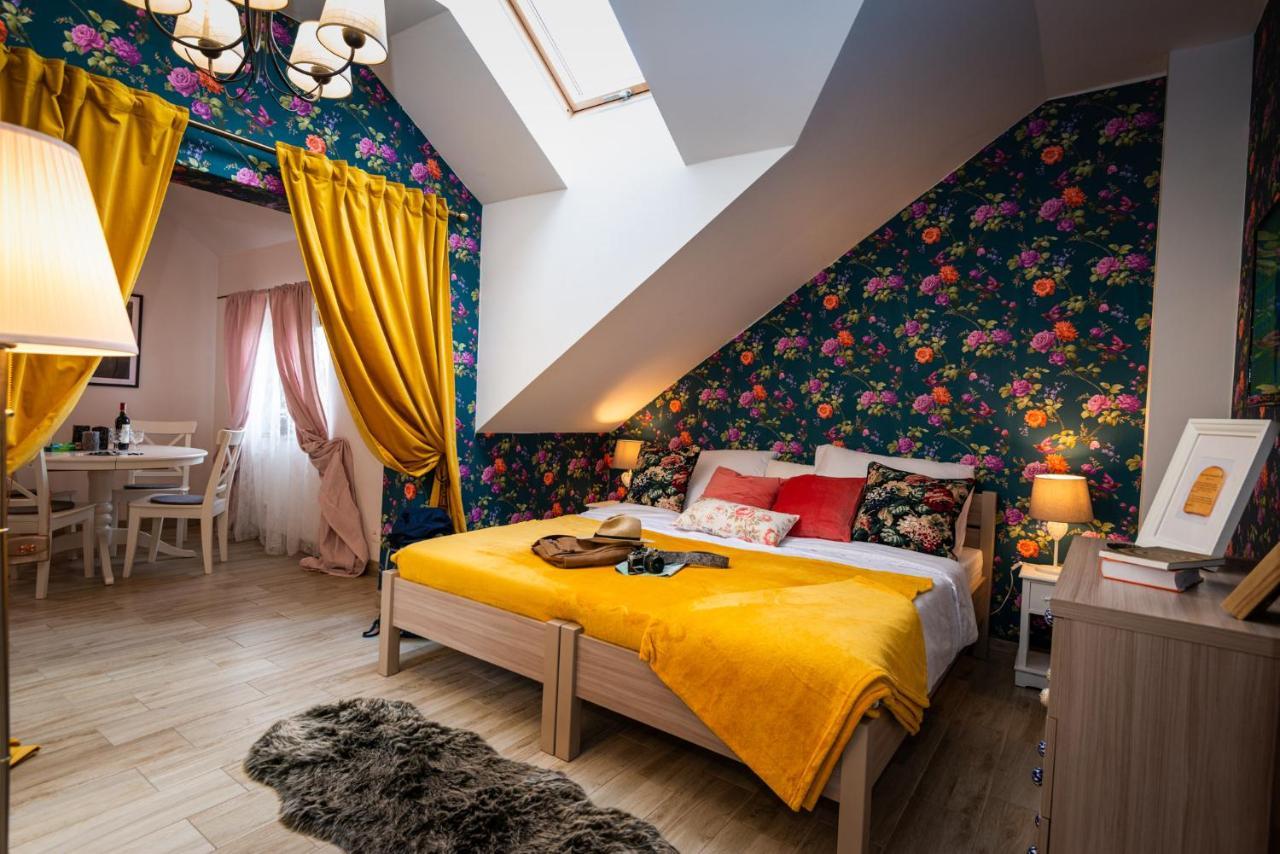 Pokoje W Starej Karczmie Liszki Exterior foto